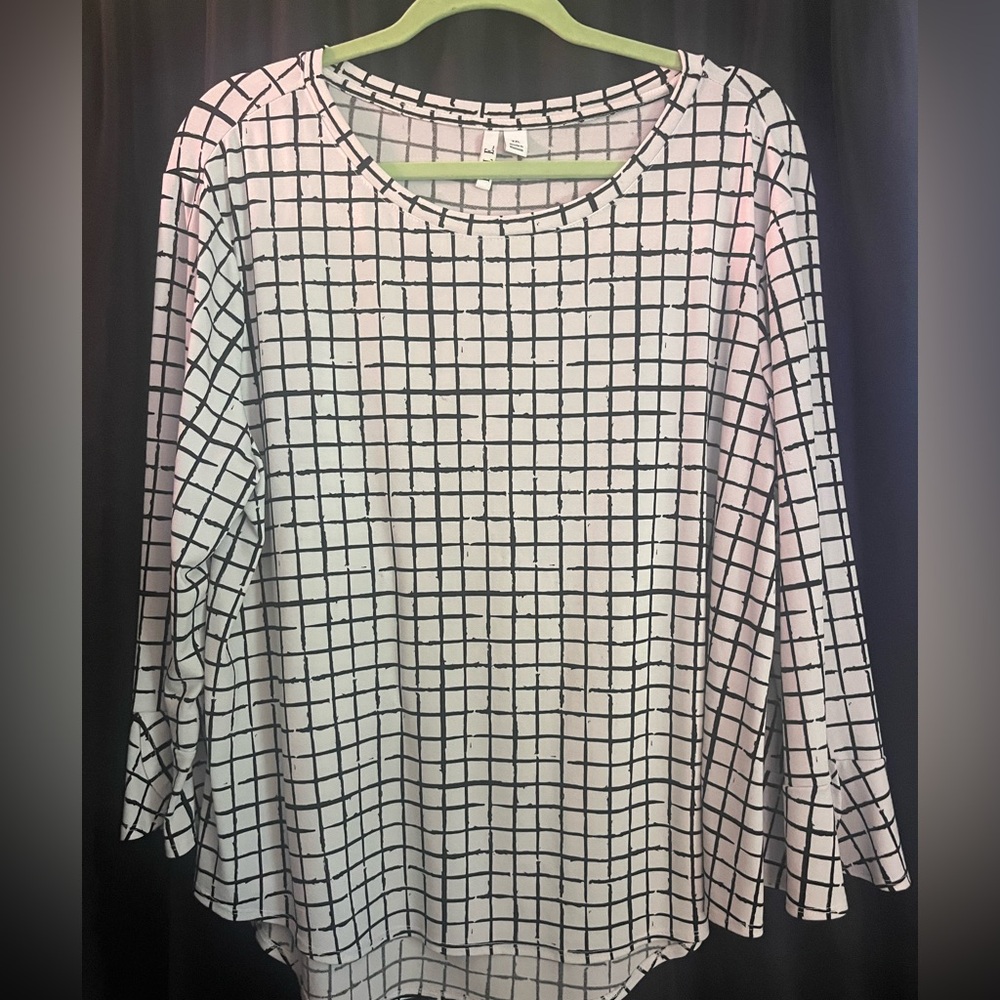 Elle Black and White Blouse